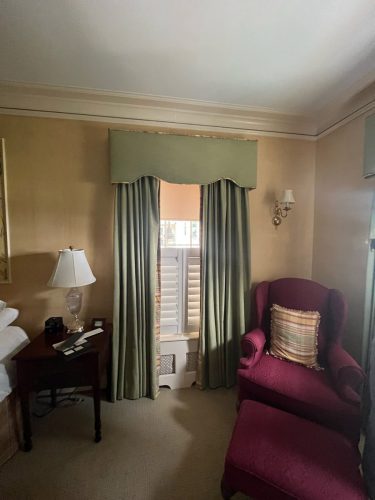 Country Club of Buffalo Remodel Suite 1 Bedroom Beefore